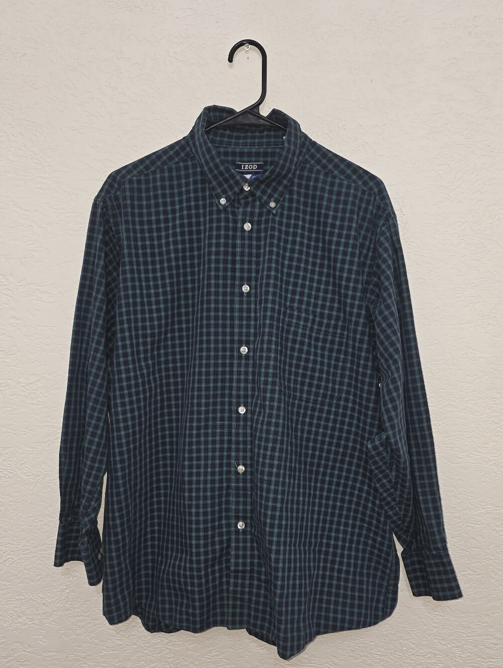 Izod Men’s Navy and Green Plaid Button Down Shirt XL 17/17 1/2